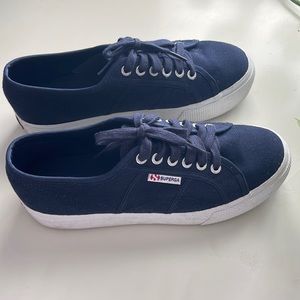 Superga size 9, navy blue